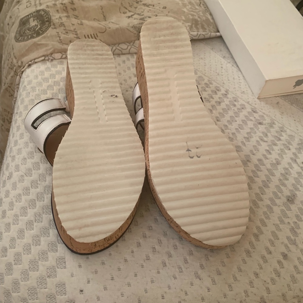 Sandals - Picture 3 of 3